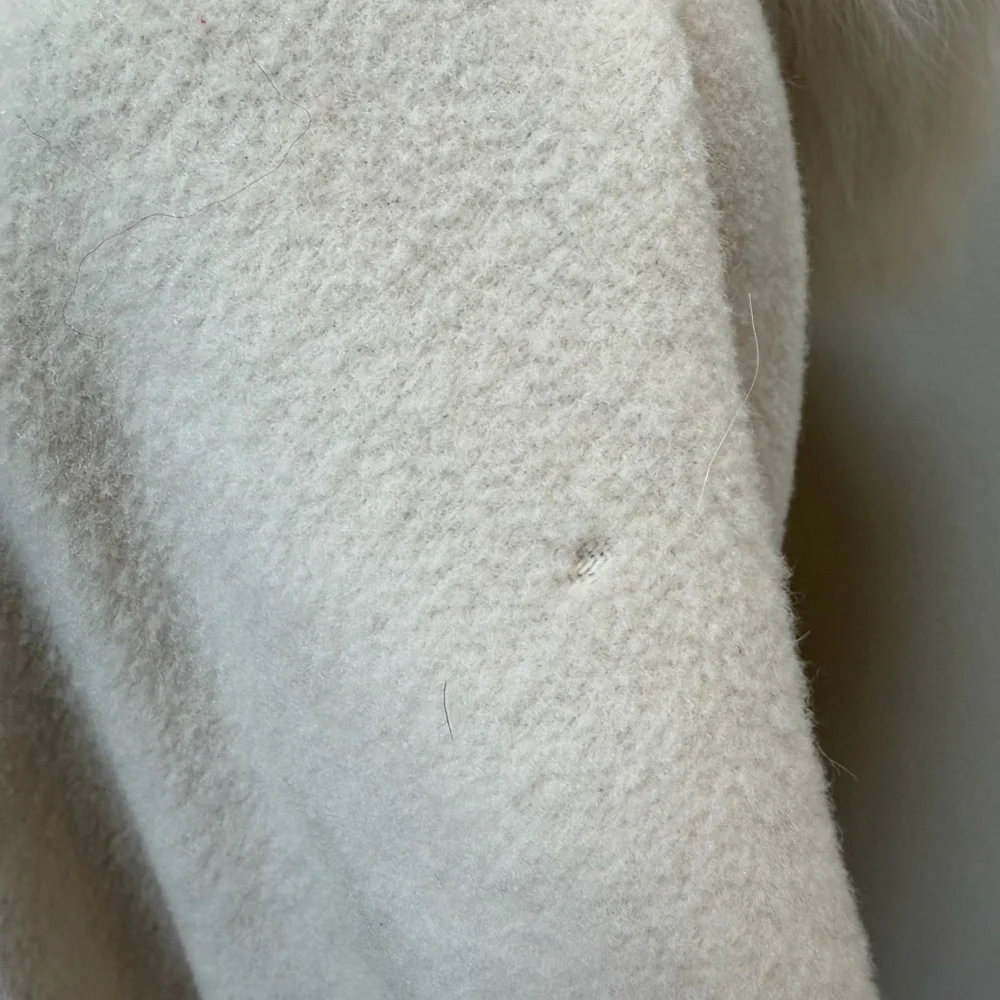 Vintage Cream Wool Alex Hayes Cape with Faux Fur Trim - Picture 5 of 12